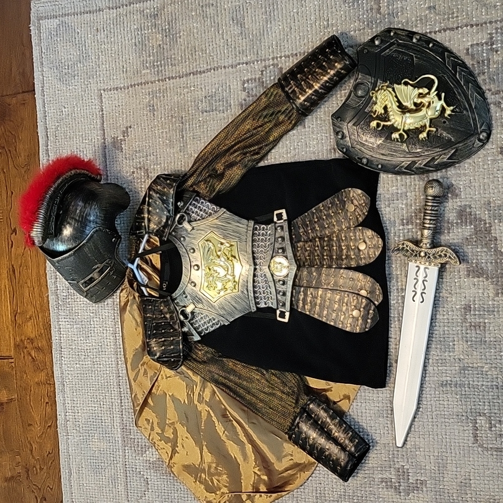 Knight / Gladiator Costume size 5-6 kids